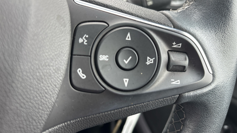 Vauxhall Crossland 1.2 Design 5dr Petrol Hatchback